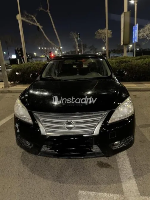 نيسان سنترا 2018 أبيض مستعملة للبيع - 4