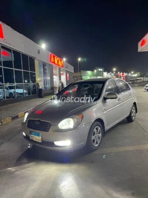 هيونداي اكسنت RB 2011 فضي مستعملة للبيع - 5