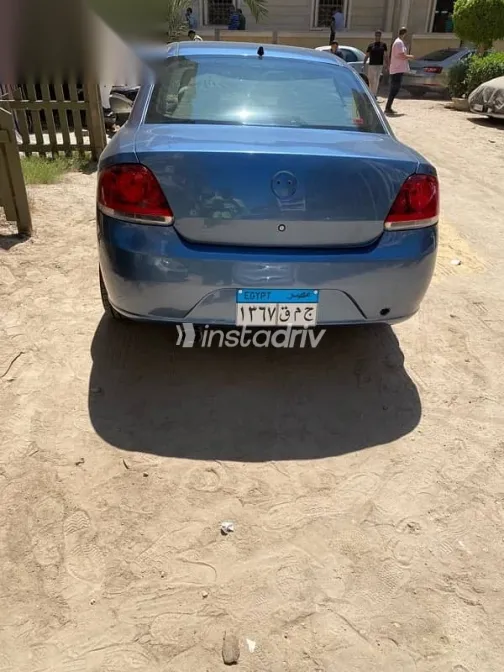 فيات لينيا 2009 أزرق غامق مستعملة للبيع - 4