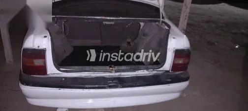 اوبل فيكترا 1995 أبيض مستعملة للبيع - 3