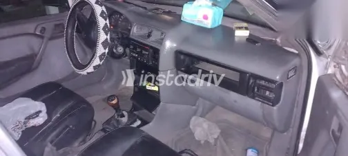 اوبل فيكترا 1995 أبيض مستعملة للبيع - 5