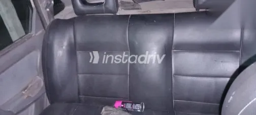 اوبل فيكترا 1995 أبيض مستعملة للبيع - 7