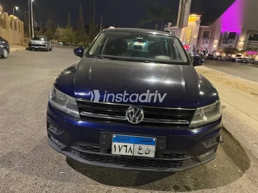 فولكس فاغن تيجون 2018 أزرق غامق مستعملة للبيع - 5