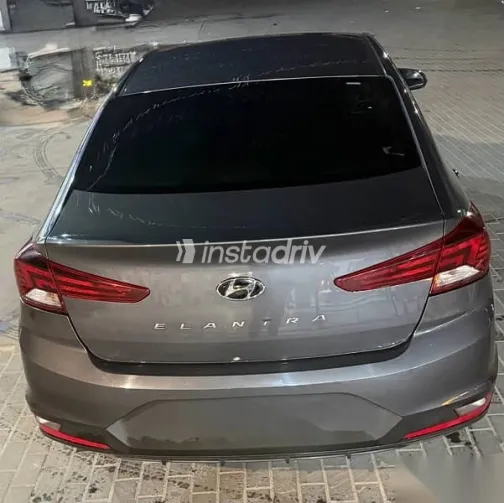 هيونداي إلنترا 2025 رمادي مستعملة للبيع - 4