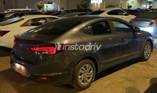 هيونداي إلنترا 2025 رمادي مستعملة للبيع - 8