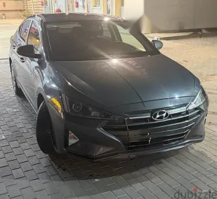 هيونداي إلنترا 2025 رمادي مستعملة للبيع
