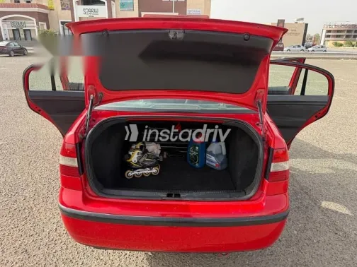 Volkswagen Polo 2006 Red Used for Sale - 8