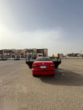 فولكس فاغن بولو 2006 أحمر مستعملة للبيع