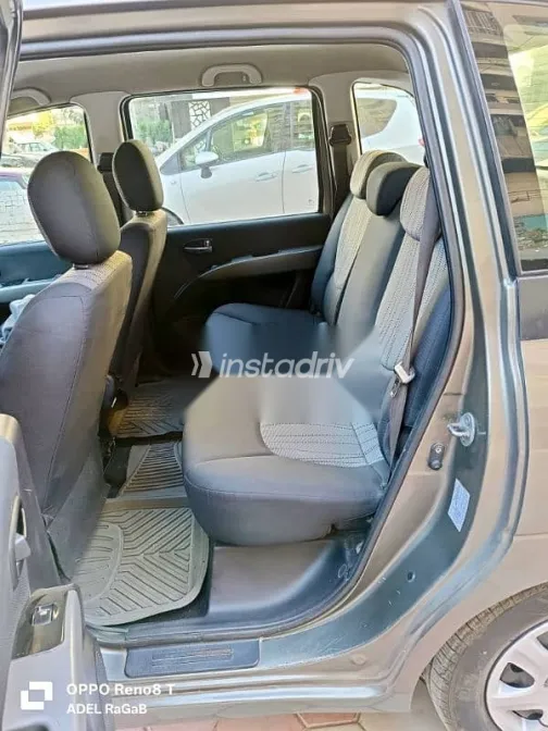 هيونداي ماتريكس 2010 فضي مستعملة للبيع - 10