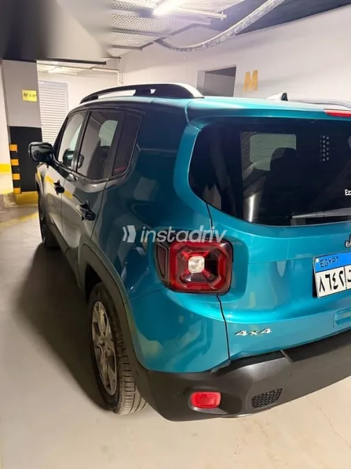 جيب رينيجيد 2021 أزرق غامق مستعملة للبيع - 8