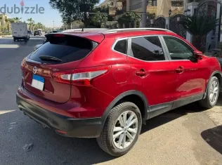 Nissan Qashqai 2017 Burgundy Used for Sale