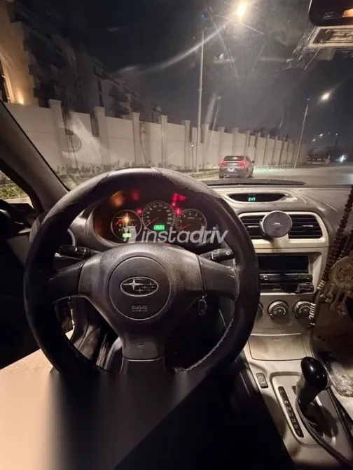 سوبارو امبريزا 2005 فضي مستعملة للبيع - 1