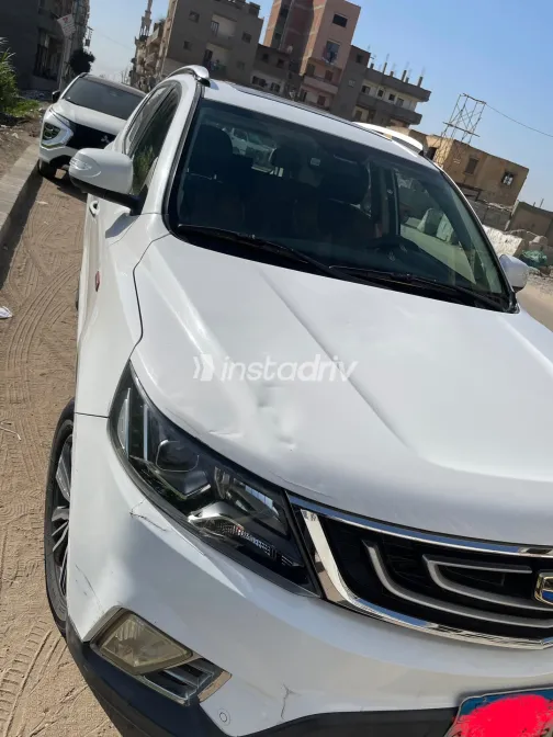 جيلي امجراند X7 2020 أبيض مستعملة للبيع - 9