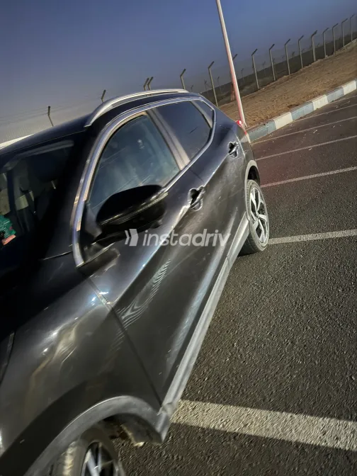 Nissan Qashqai 2020 White Used for Sale - 1