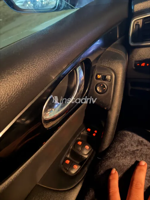 Nissan Qashqai 2020 White Used for Sale - 7