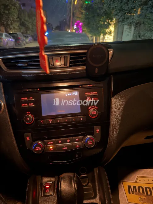 Nissan Qashqai 2020 White Used for Sale - 9