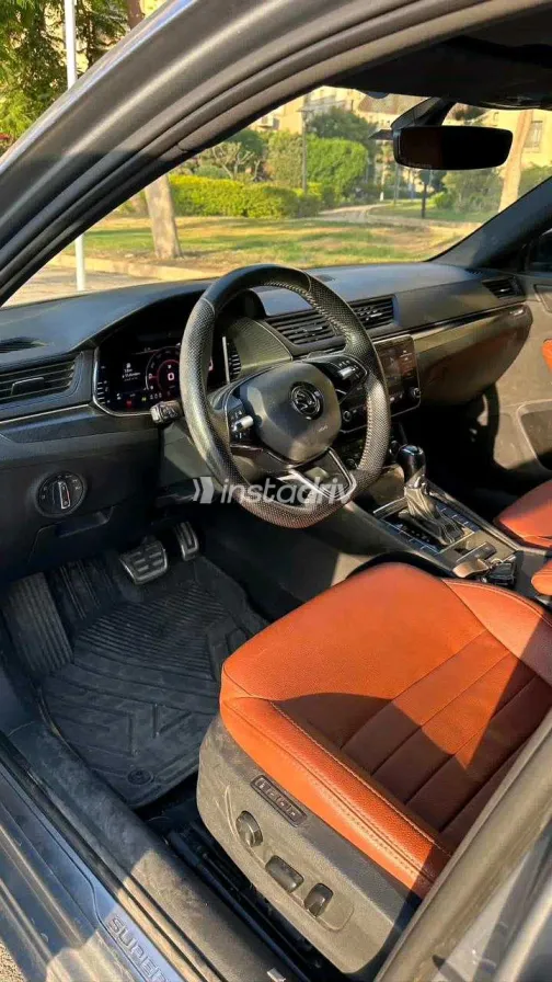 Skoda Superb 2021 White Used for Sale - 3