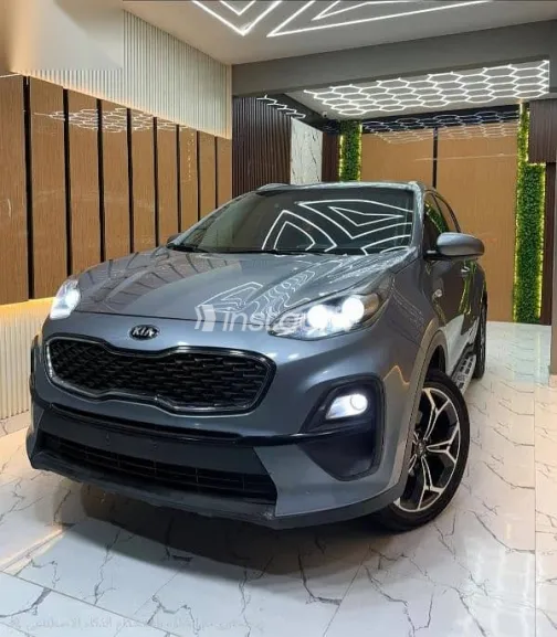 كيا سبورتاج 2022 فضي مستعملة للبيع - 2