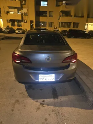 اوبل أسترا 2017 رمادي مستعملة للبيع