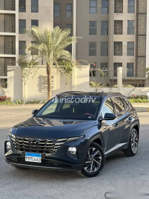 هيونداي توسان 2022 أزرق غامق مستعملة للبيع - 4