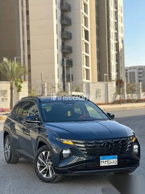 هيونداي توسان 2022 أزرق غامق مستعملة للبيع - 5