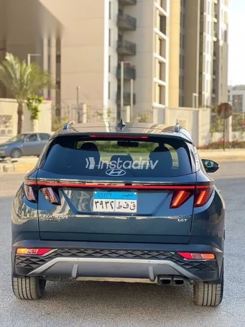 هيونداي توسان 2022 أزرق غامق مستعملة للبيع - 6