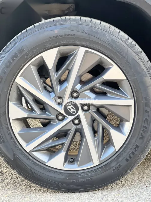 هيونداي توسان 2022 أزرق غامق مستعملة للبيع - 7