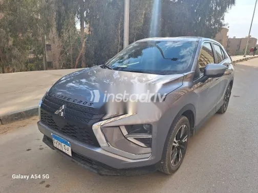 ميتسوبيشي اكليبس 2024 رمادي مستعملة للبيع - 2