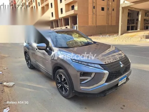 ميتسوبيشي اكليبس 2024 رمادي مستعملة للبيع - 4