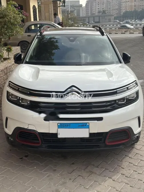 سيتروين C5 اير كروس 2022 أبيض مستعملة للبيع - 2