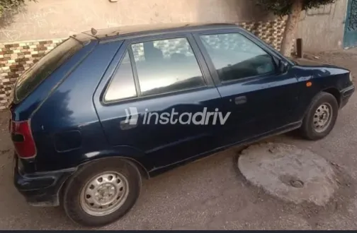 سكودا فيليشيا 1997 أبيض مستعملة للبيع - 1