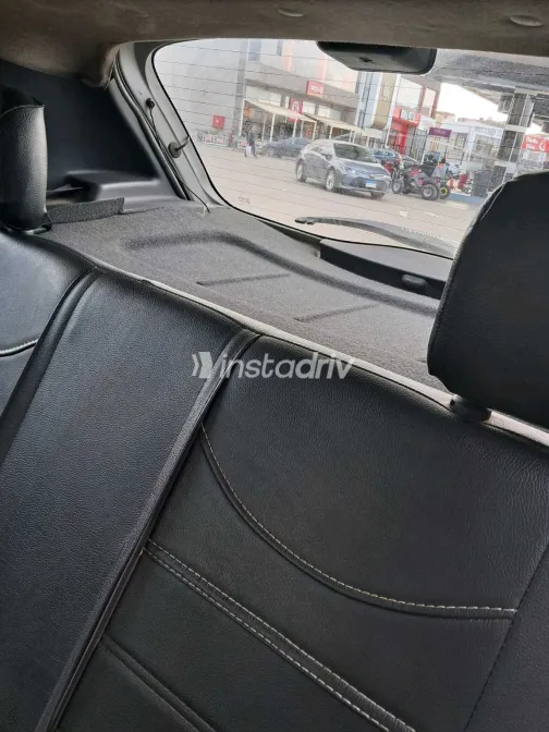 رينو سانديرو 2011 أبيض مستعملة للبيع - 4