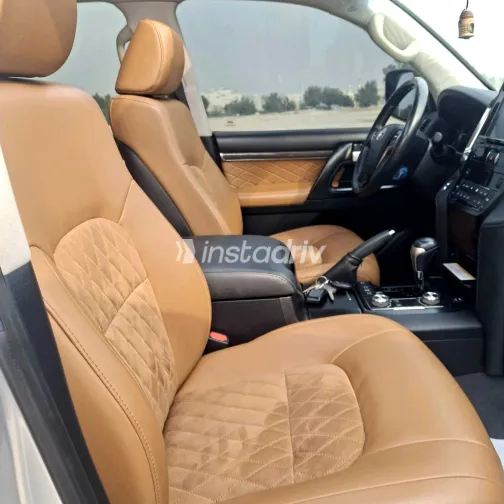 تويوتا لاند كروزر 2021 أبيض مستعملة للبيع - 1