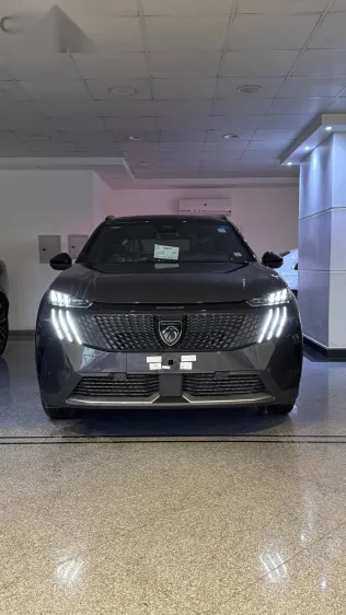 بيجو 5008 2026 رمادي جديدة للبيع