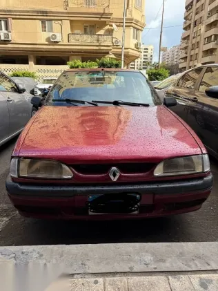 رينو رينبو 2000 أحمر مستعملة للبيع