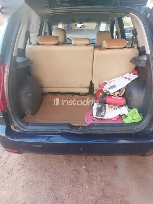 هيونداي ماتريكس 2009 أزرق غامق مستعملة للبيع - 2