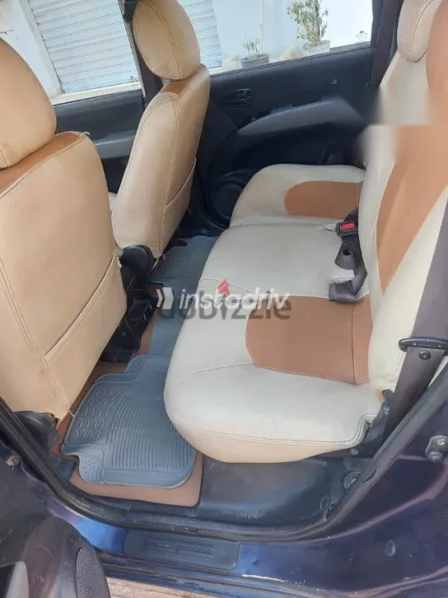 هيونداي ماتريكس 2009 أزرق غامق مستعملة للبيع - 5