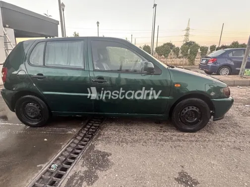 فولكس فاغن بولو 1997 أخضر غامق مستعملة للبيع - 1
