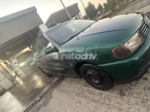 فولكس فاغن بولو 1997 أخضر غامق مستعملة للبيع - 2