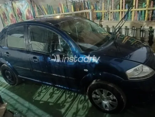 سيتروين C3 2005 أزرق غامق مستعملة للبيع - 4
