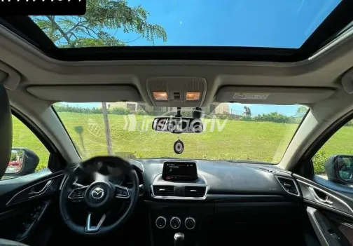 مازدا 3 2020 أحمر مستعملة للبيع - 2