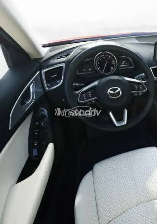 مازدا 3 2020 أحمر مستعملة للبيع - 4