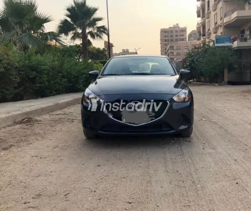 مازدا 2 2016 رمادي مستعملة للبيع - 1