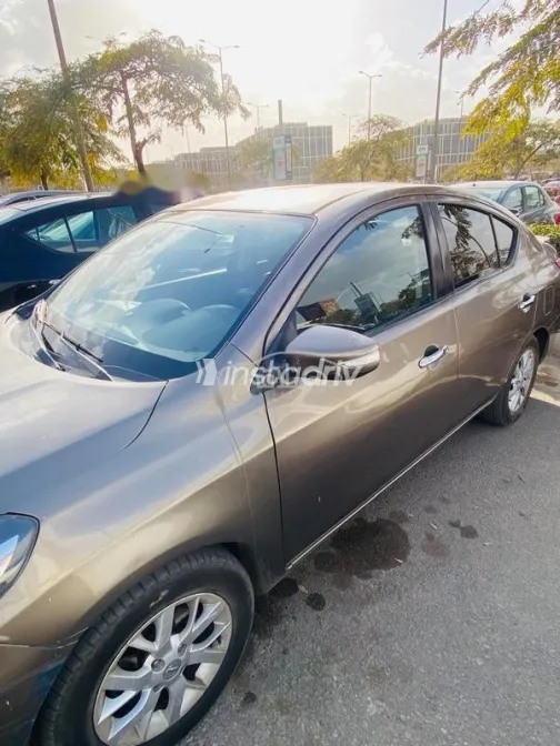 نيسان صنى 2021 أبيض مستعملة للبيع - 3