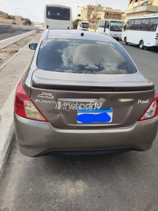 نيسان صنى 2021 أبيض مستعملة للبيع - 5