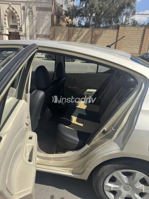 نيسان صنى 2018 أبيض مستعملة للبيع - 5