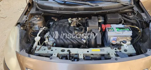 نيسان صنى 2014 أبيض مستعملة للبيع - 3