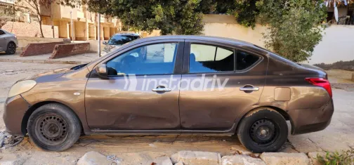 نيسان صنى 2014 أبيض مستعملة للبيع - 4