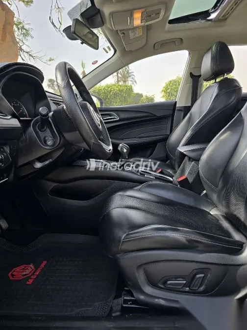 MG 5 2021 White Used for Sale - 3