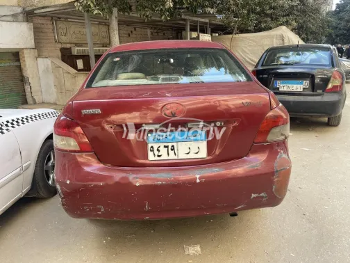 تويوتا ياريس 2008 أحمر غامق مستعملة للبيع - 3